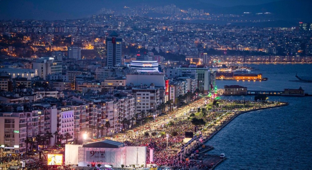 İzmir şehir rehberi